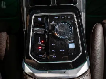 BMW 740D xDrive M Sport Brooklyn Grey   Cinema