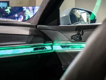 BMW 740D xDrive M Sport Brooklyn Grey   Cinema