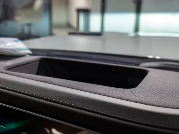 BMW 740D xDrive M Sport Brooklyn Grey   Cinema