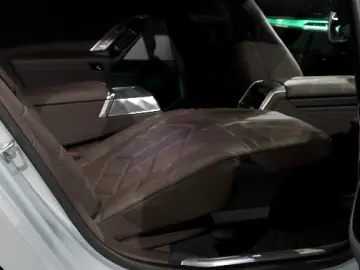 BMW 740D xDrive M Sport Brooklyn Grey   Cinema