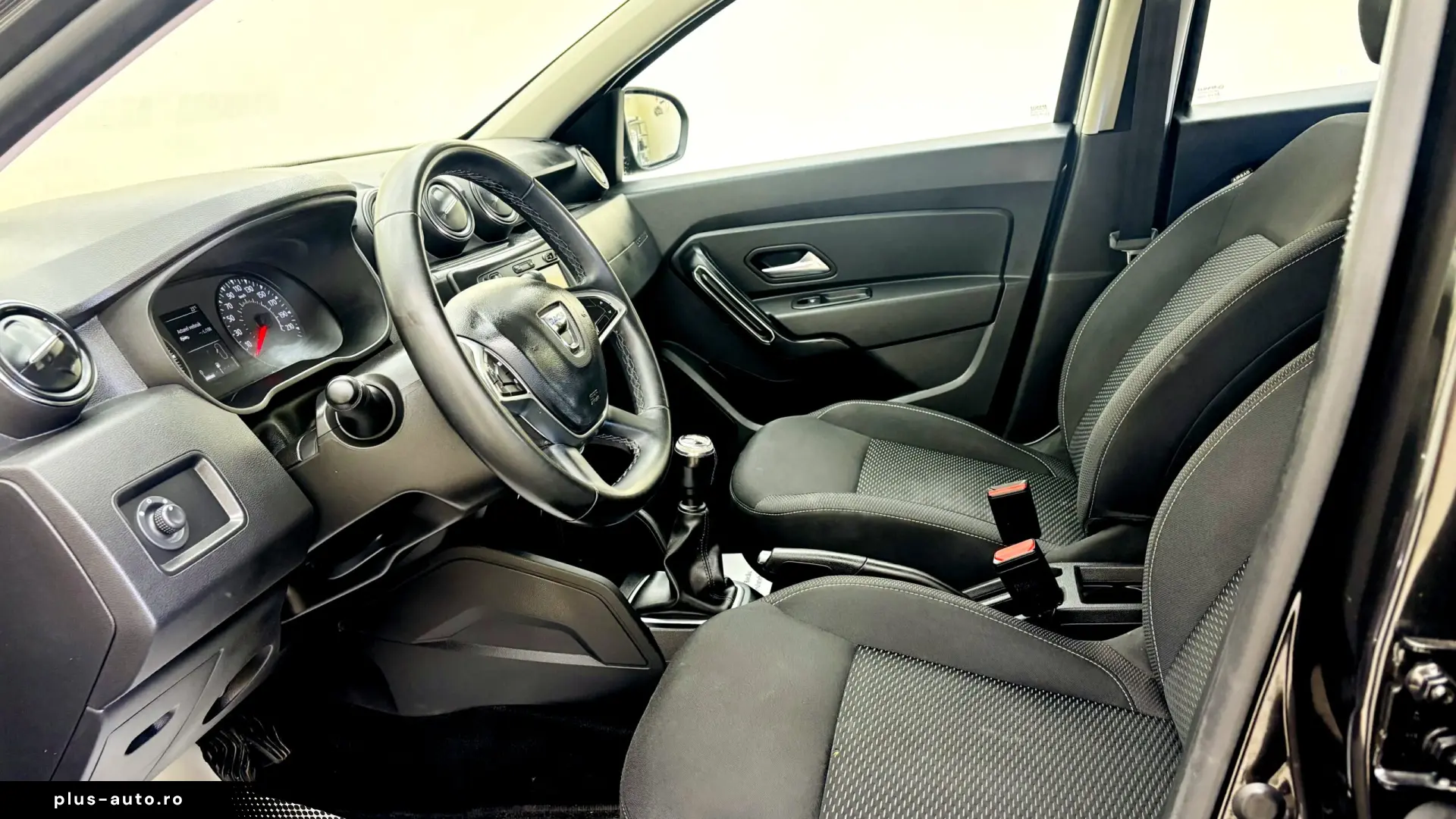 Dacia   DUSTER   1.6 BENZINA   114CP   An 2018   Euro 6   Ma