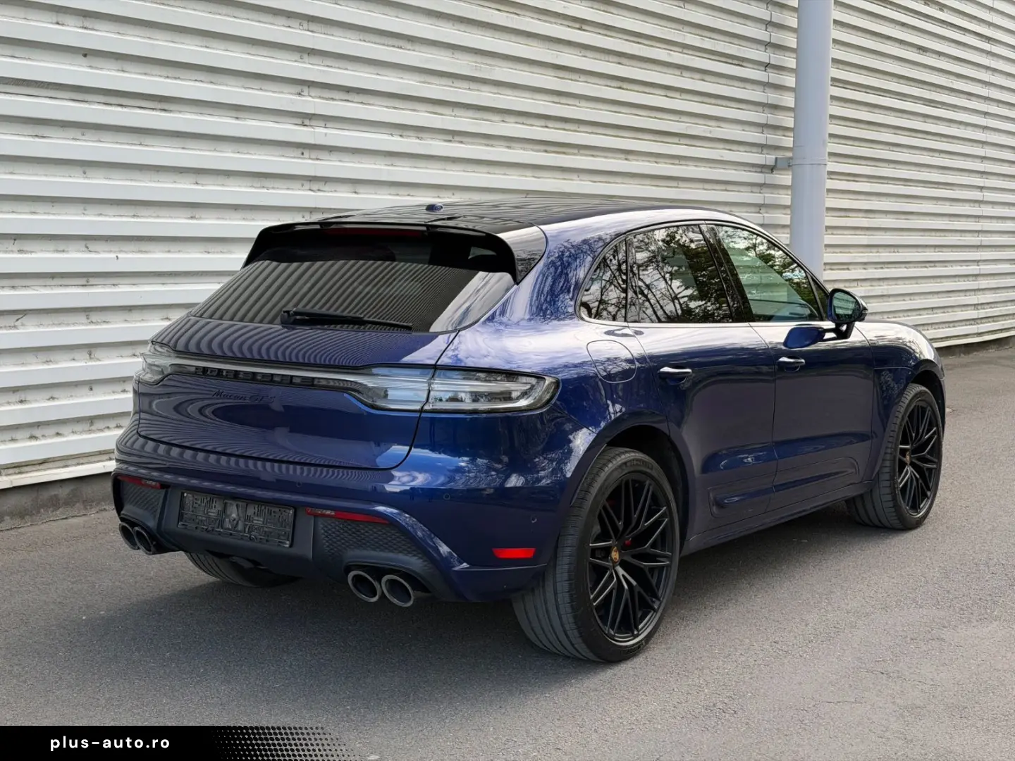 PORSCHE Macan GTS Chrono Bose 360 Pano 21
