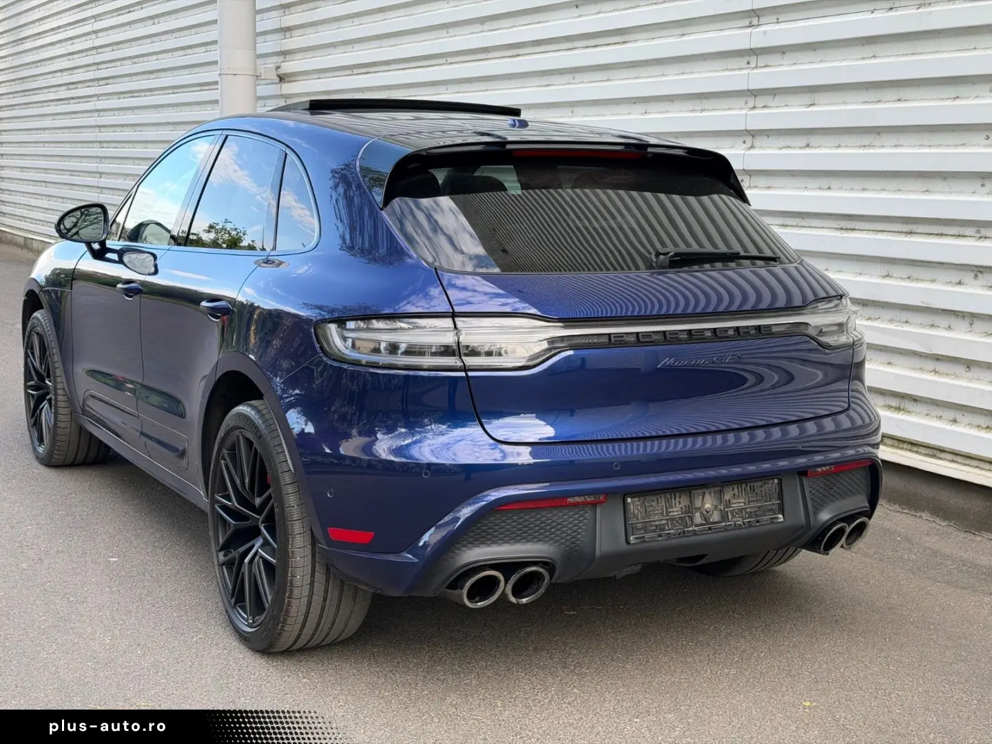 PORSCHE Macan GTS Chrono Bose 360 Pano 21