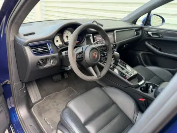 PORSCHE Macan GTS Chrono Bose 360 Pano 21