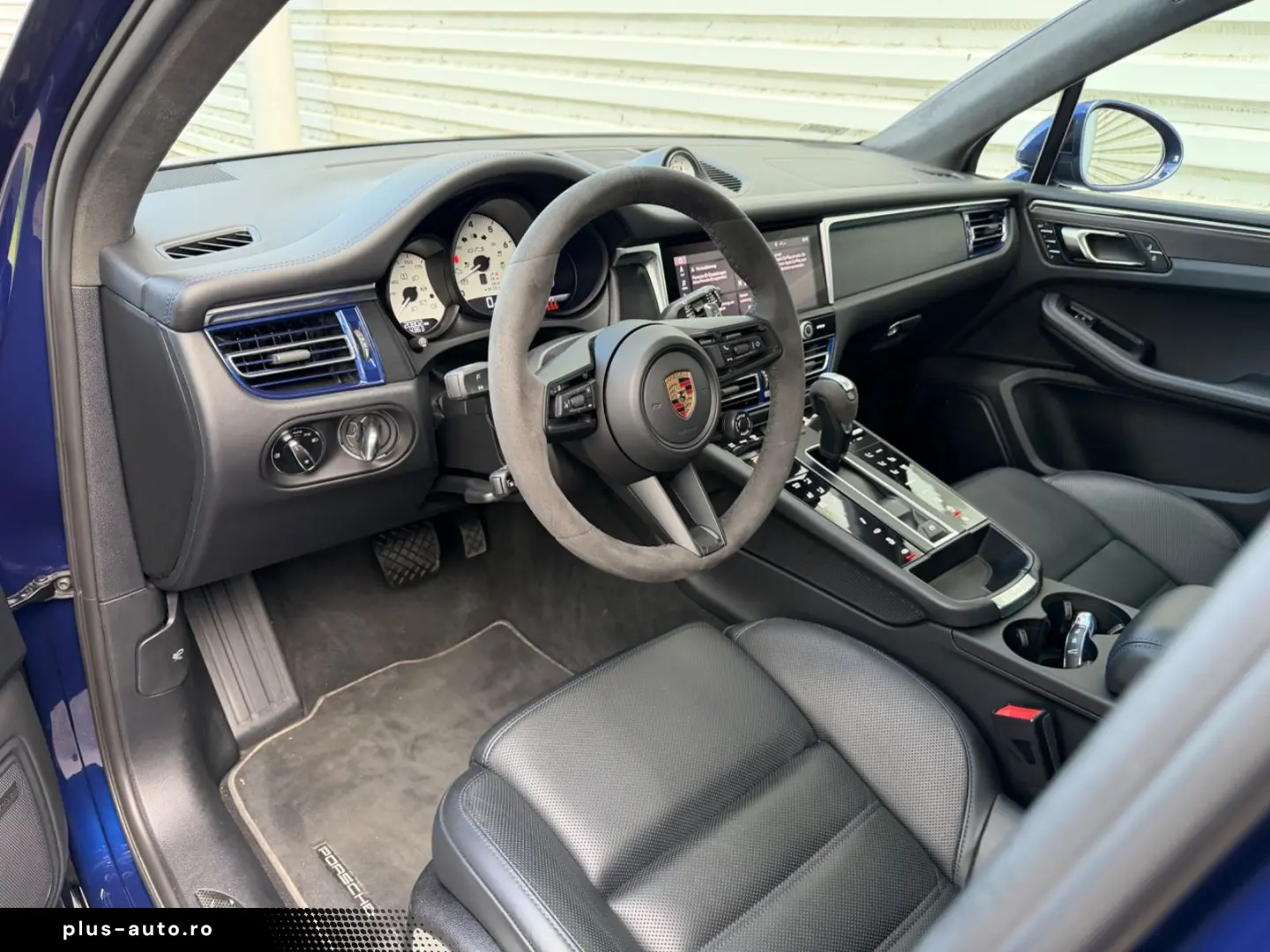 PORSCHE Macan GTS Chrono Bose 360 Pano 21