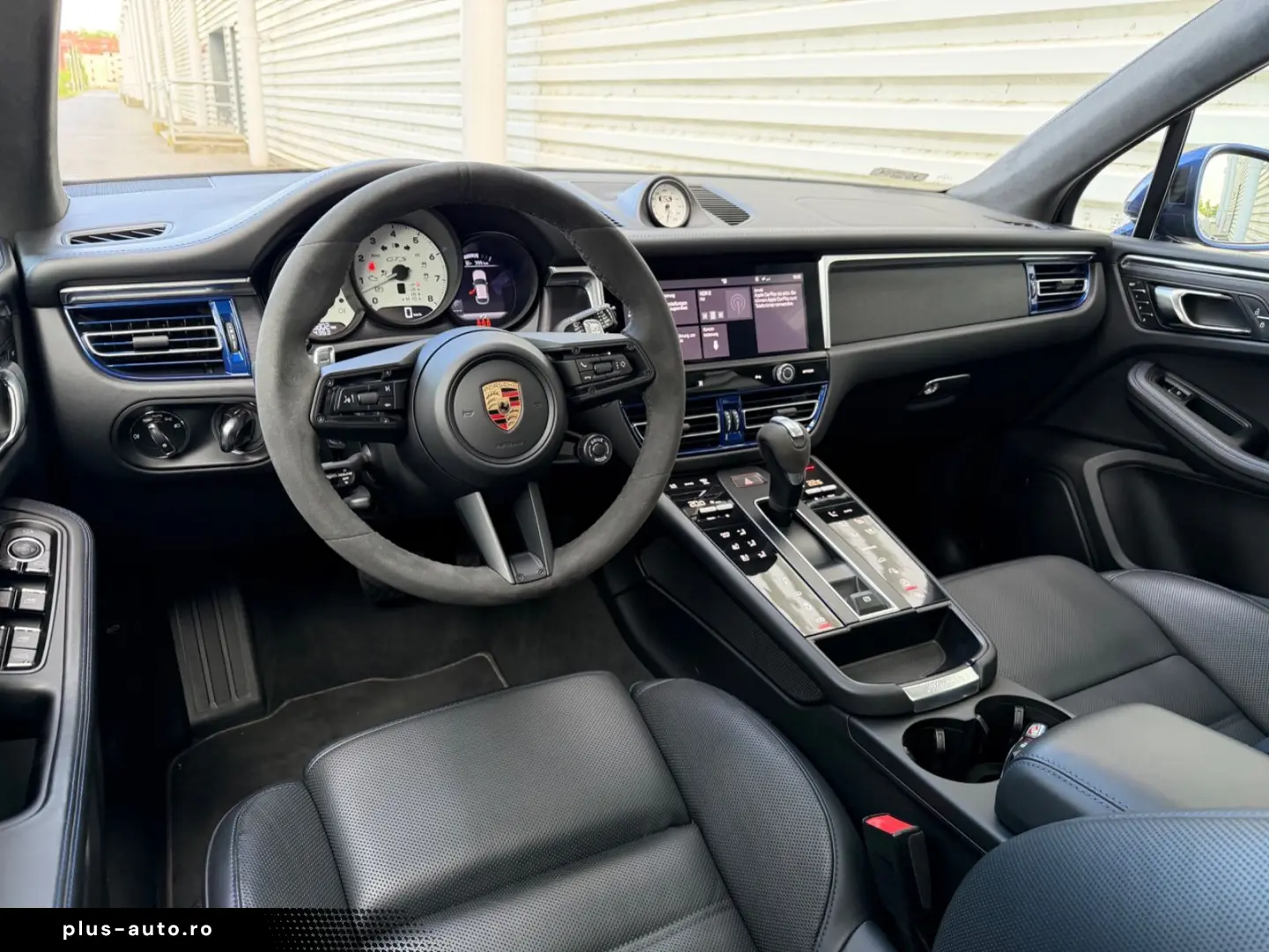 PORSCHE Macan GTS Chrono Bose 360 Pano 21
