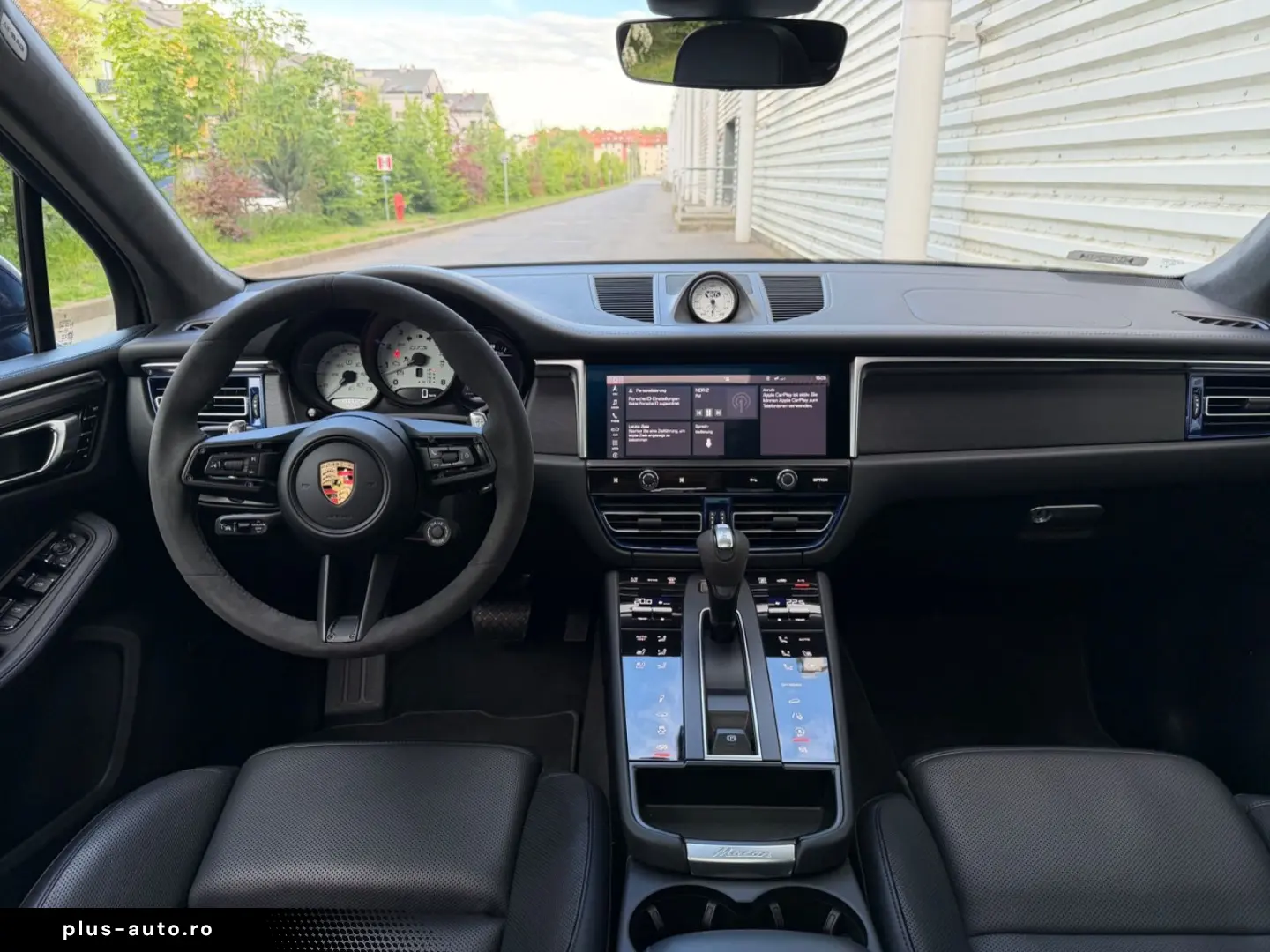 PORSCHE Macan GTS Chrono Bose 360 Pano 21