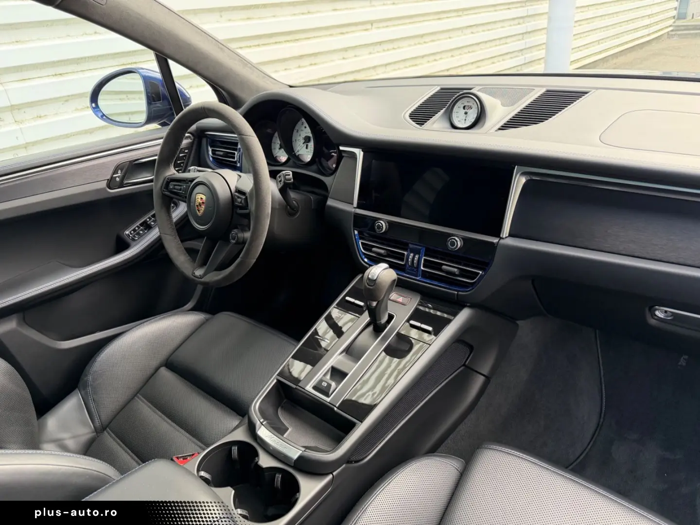 PORSCHE Macan GTS Chrono Bose 360 Pano 21
