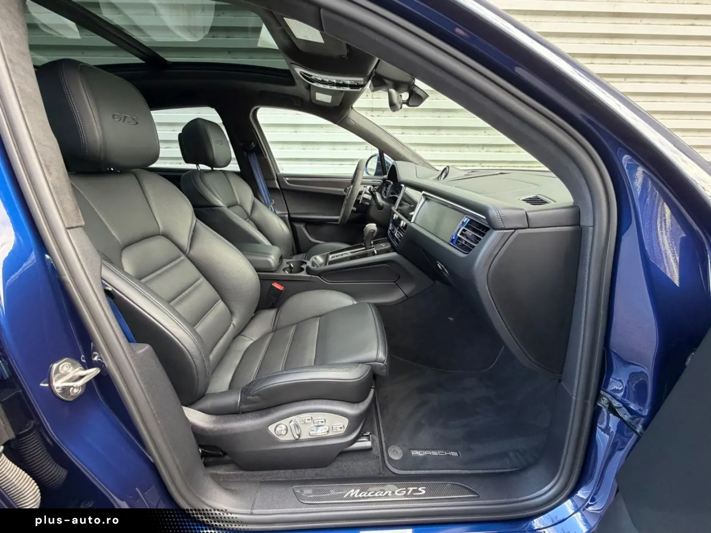 PORSCHE Macan GTS Chrono Bose 360 Pano 21