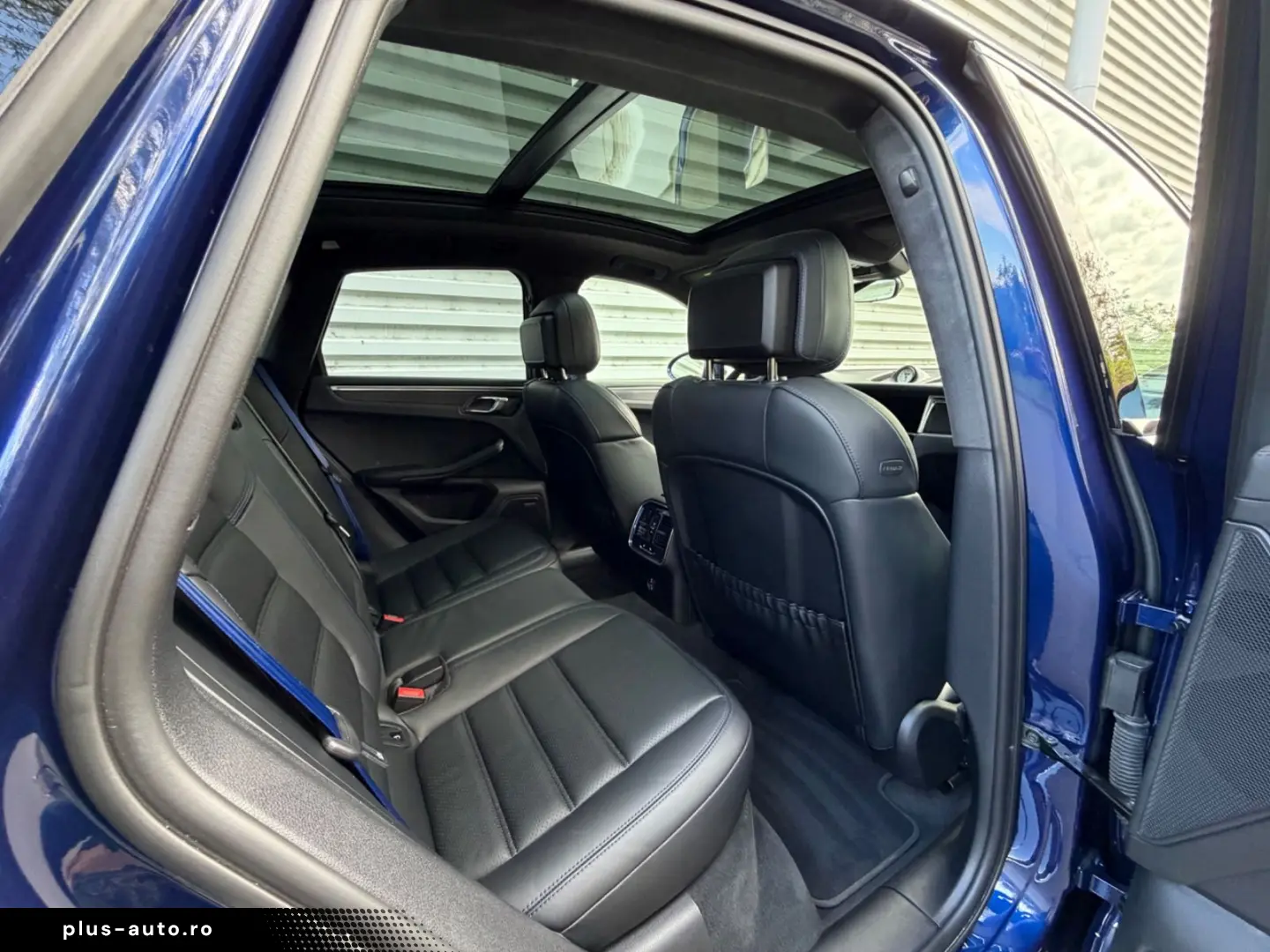 PORSCHE Macan GTS Chrono Bose 360 Pano 21