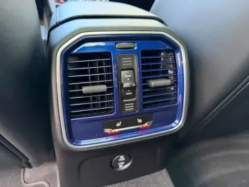 PORSCHE Macan GTS Chrono Bose 360 Pano 21