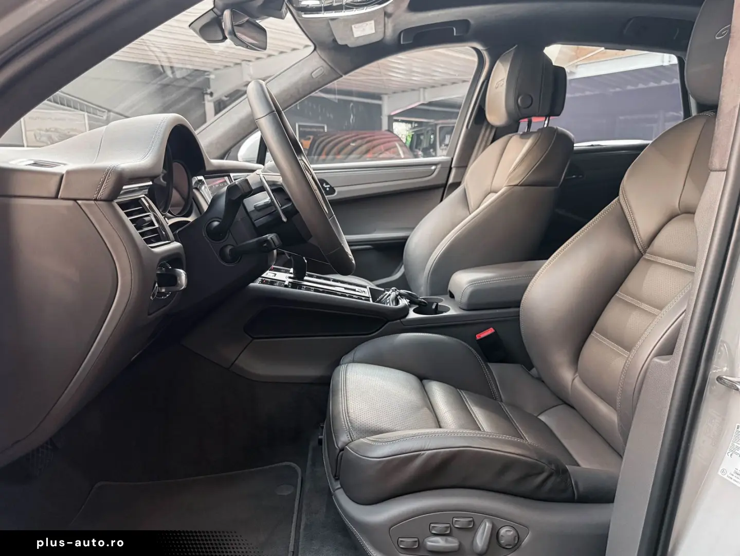 PORSCHE Macan GTS Approved 2028 Pano 18 Wege Standheiz B