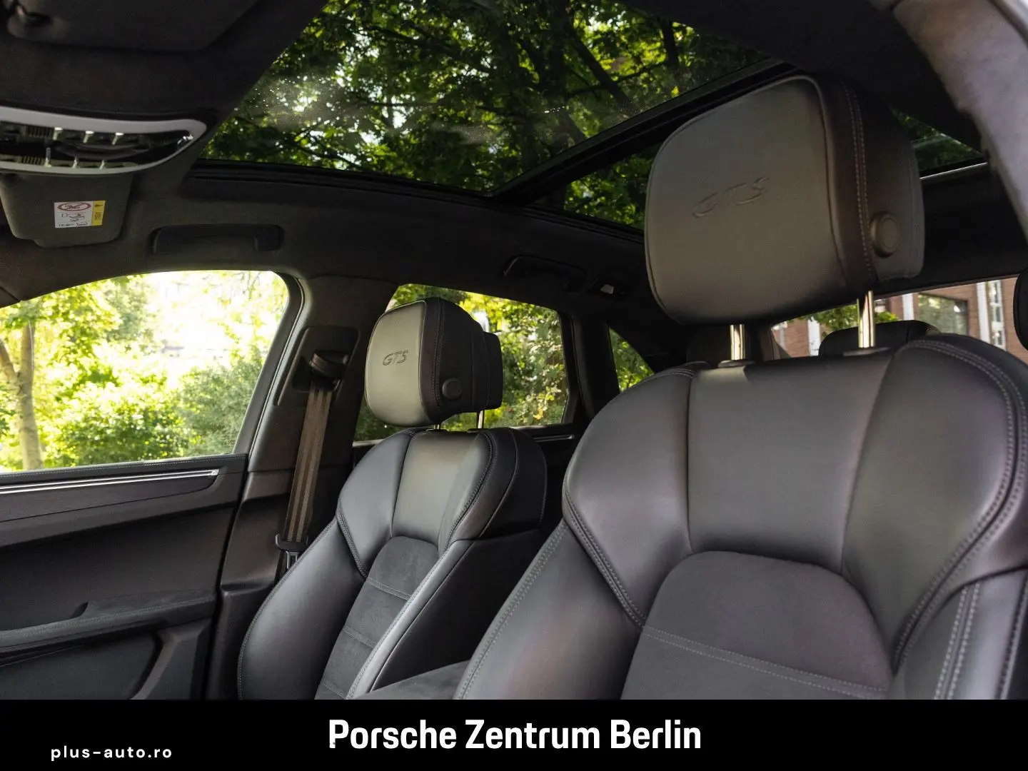 PORSCHE Macan GTS Karminrot Sportabgasanlage Panorama