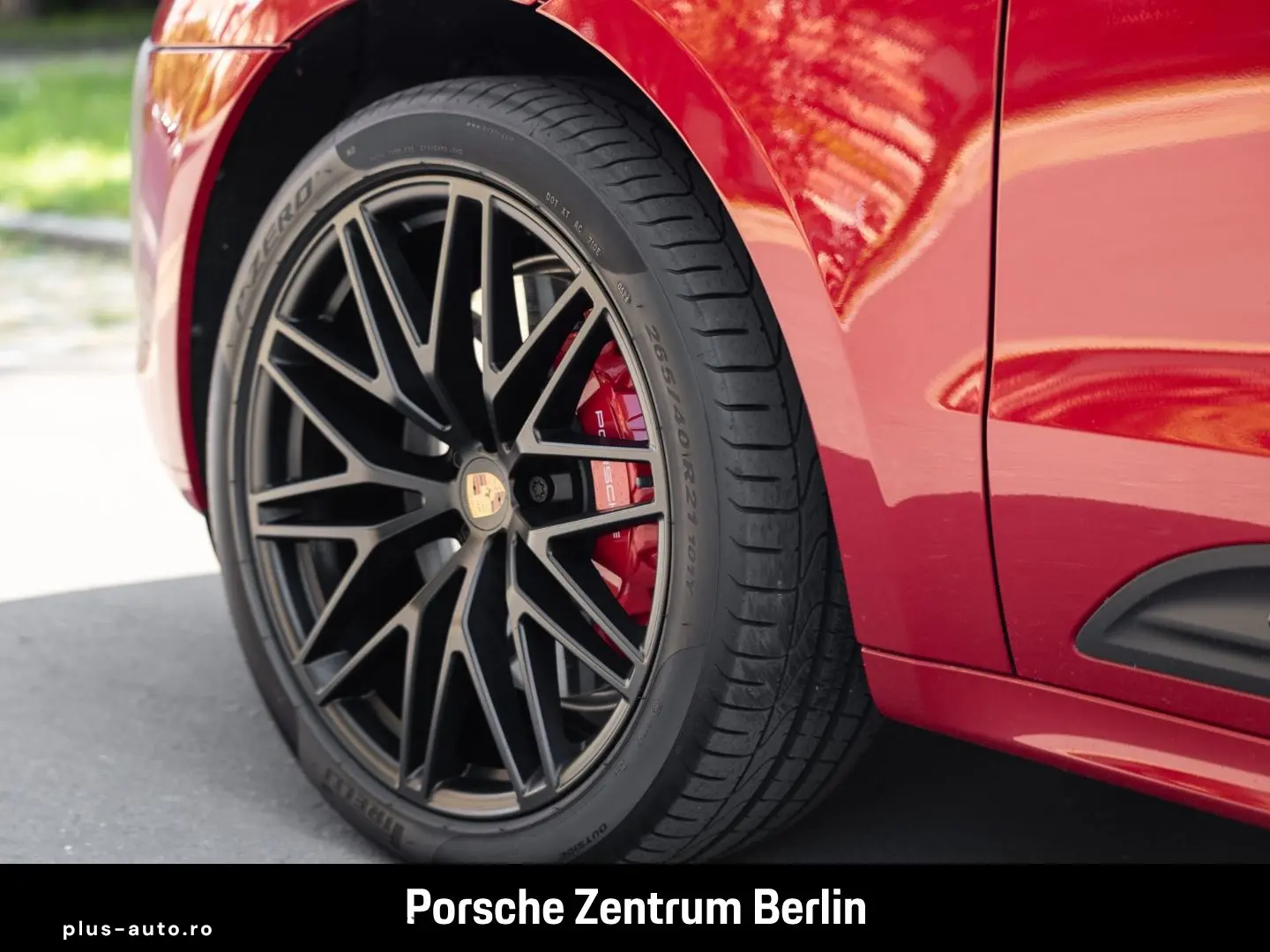 PORSCHE Macan GTS Karminrot Sportabgasanlage Panorama