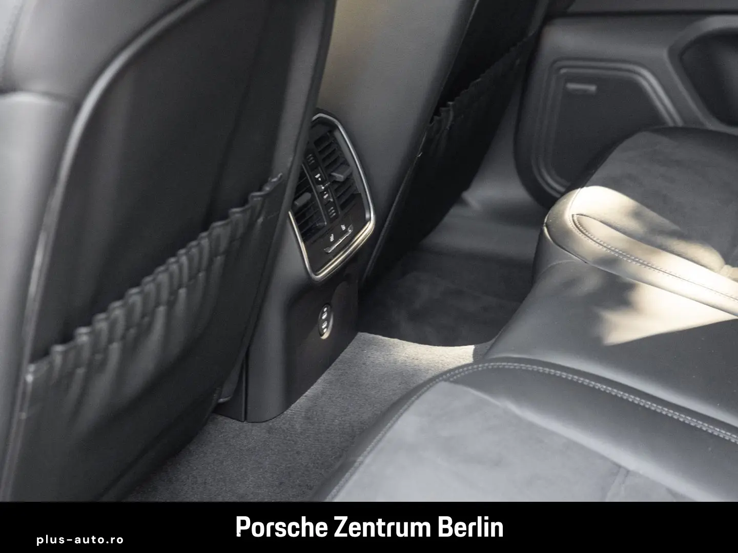 PORSCHE Macan GTS Karminrot Sportabgasanlage Panorama
