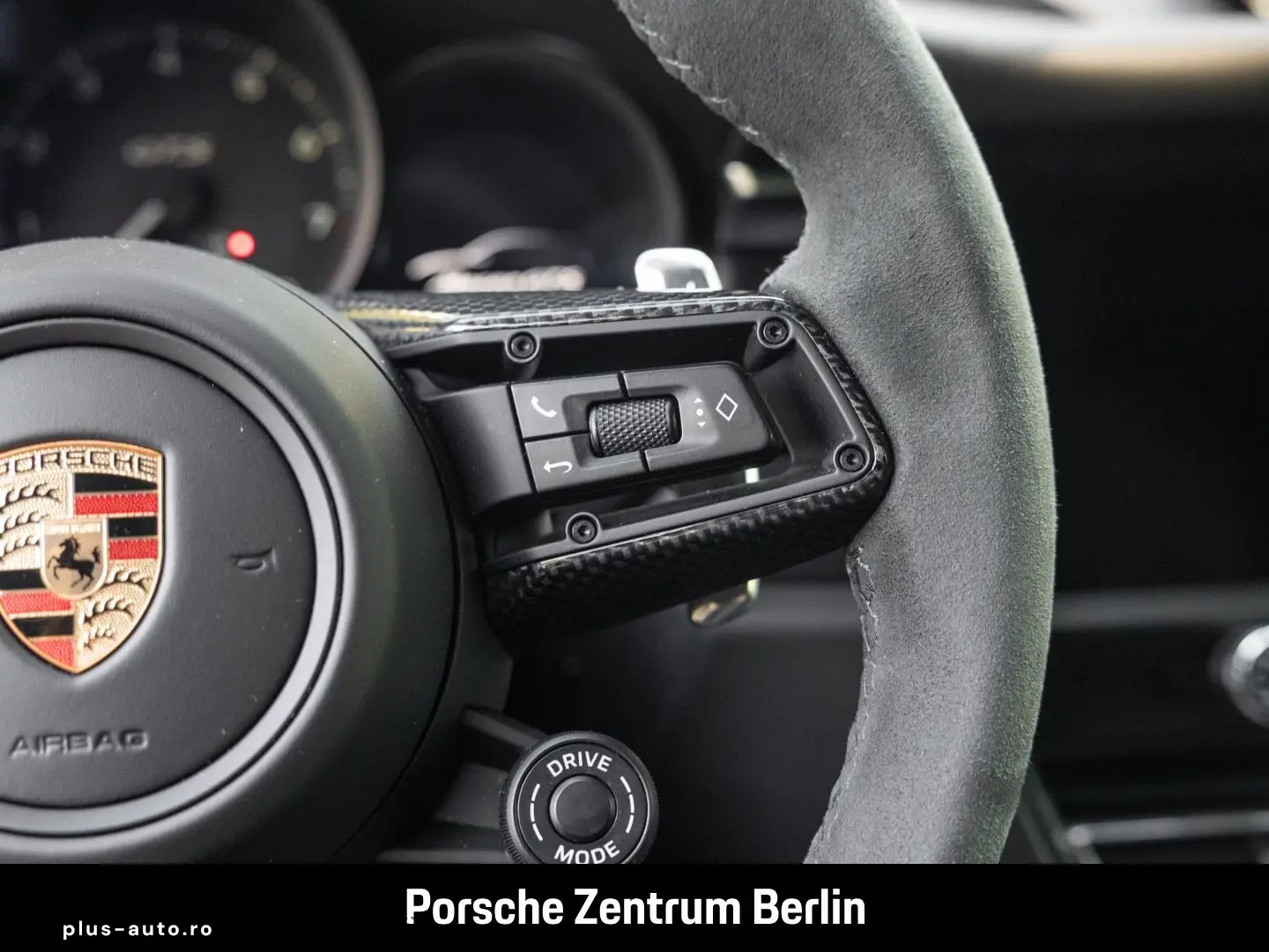 PORSCHE Macan GTS Karminrot Sportabgasanlage Panorama