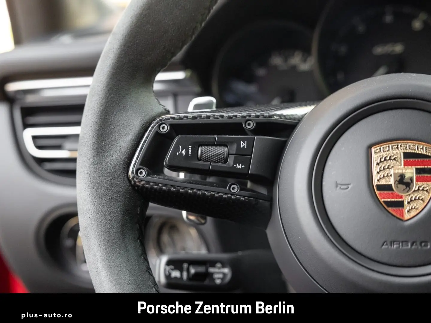 PORSCHE Macan GTS Karminrot Sportabgasanlage Panorama
