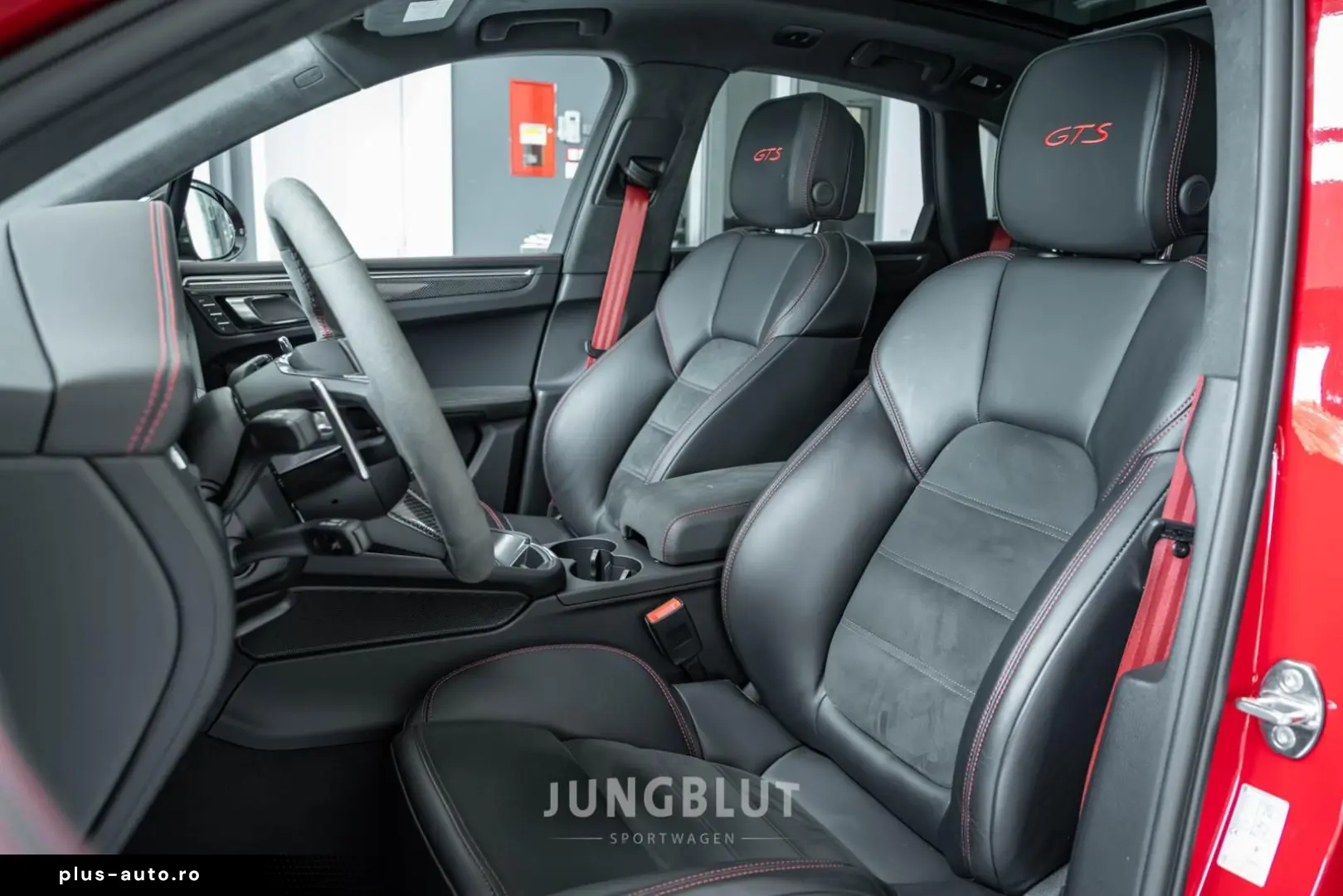 PORSCHE Macan GTS   1.Hand   APPROVED   CARBON