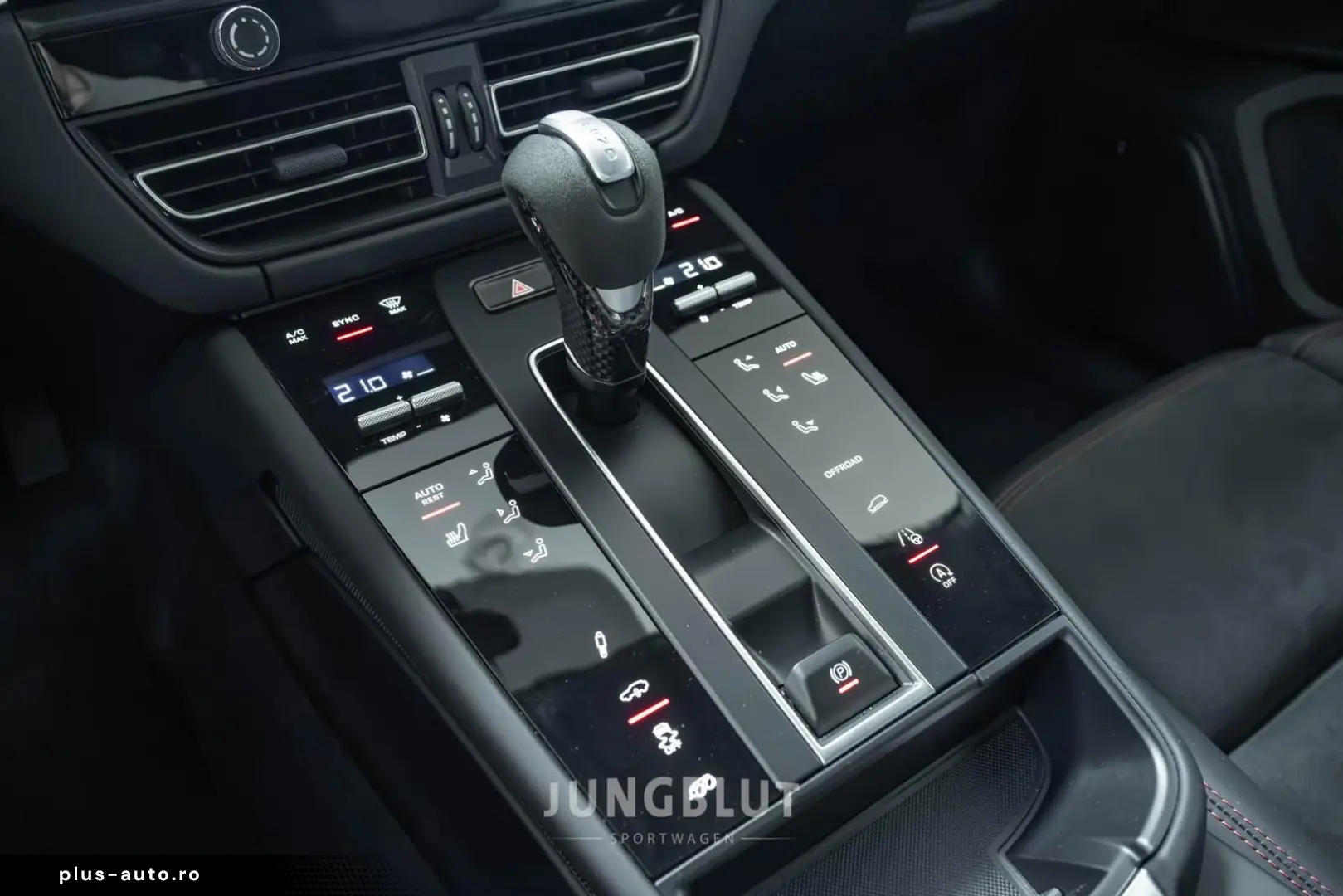 PORSCHE Macan GTS   1.Hand   APPROVED   CARBON