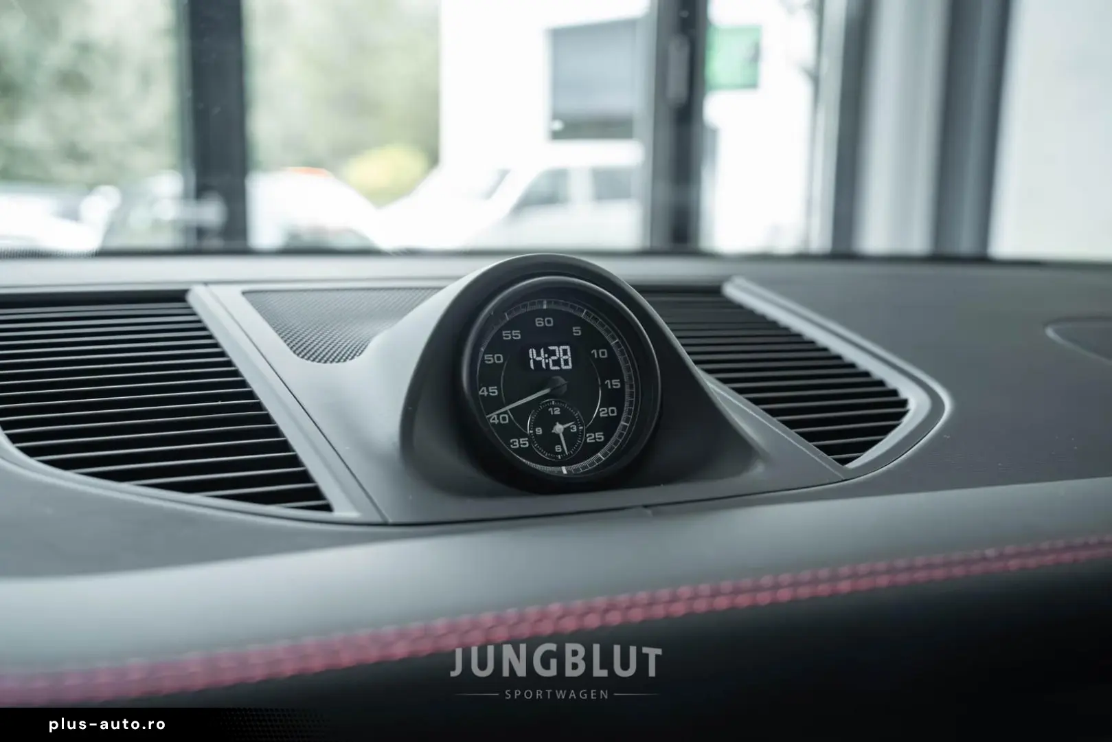 PORSCHE Macan GTS   1.Hand   APPROVED   CARBON