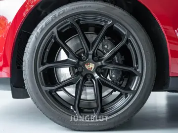 PORSCHE Macan GTS   1.Hand   APPROVED   CARBON