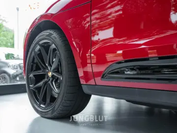 PORSCHE Macan GTS   1.Hand   APPROVED   CARBON