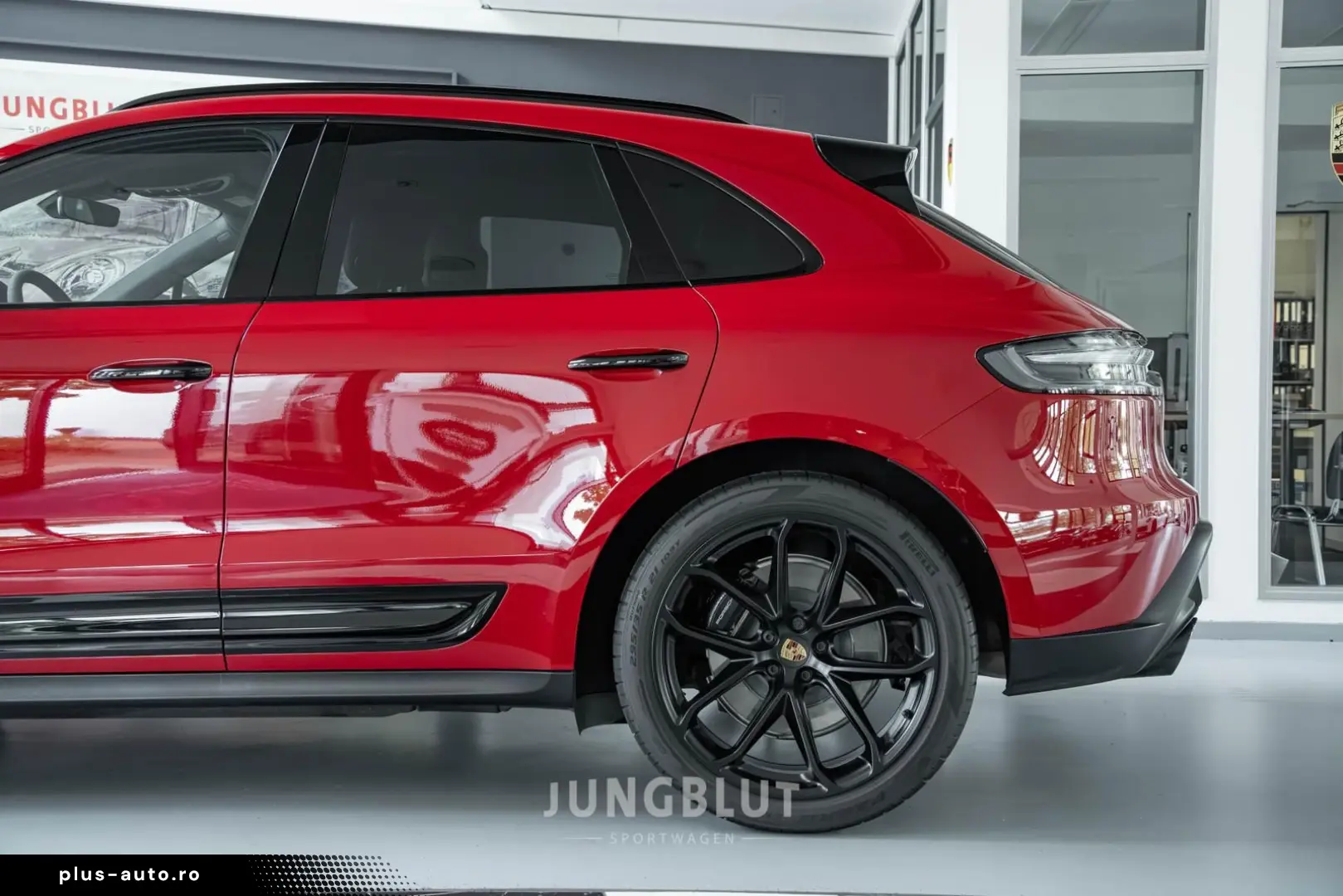 PORSCHE Macan GTS   1.Hand   APPROVED   CARBON