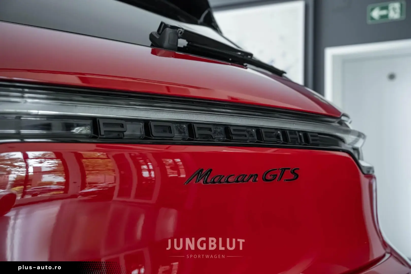 PORSCHE Macan GTS   1.Hand   APPROVED   CARBON