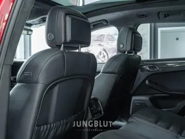 PORSCHE Macan GTS   1.Hand   APPROVED   CARBON
