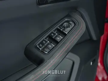 PORSCHE Macan GTS   1.Hand   APPROVED   CARBON
