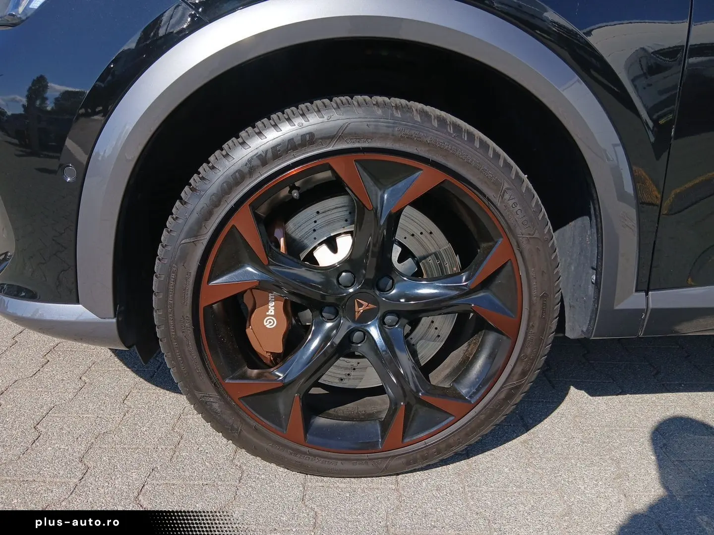 CUPRA Formentor 2.0 TSI 4D VZ DSG  PANO ACC LED SHZ