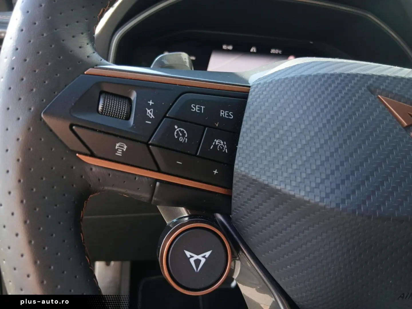 CUPRA Formentor 2.0 TSI 4D VZ DSG  PANO ACC LED SHZ