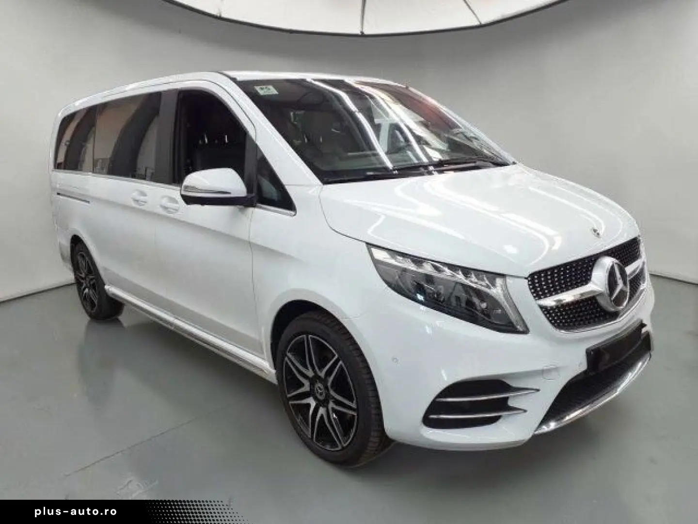MERCEDES-BENZ V 300d 4M AMG LINE LANG AIRMATIC ACC 8-SITZE