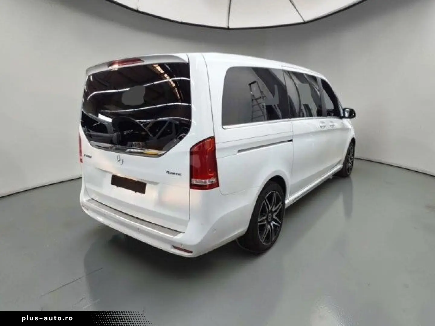 MERCEDES-BENZ V 300d 4M AMG LINE LANG AIRMATIC ACC 8-SITZE