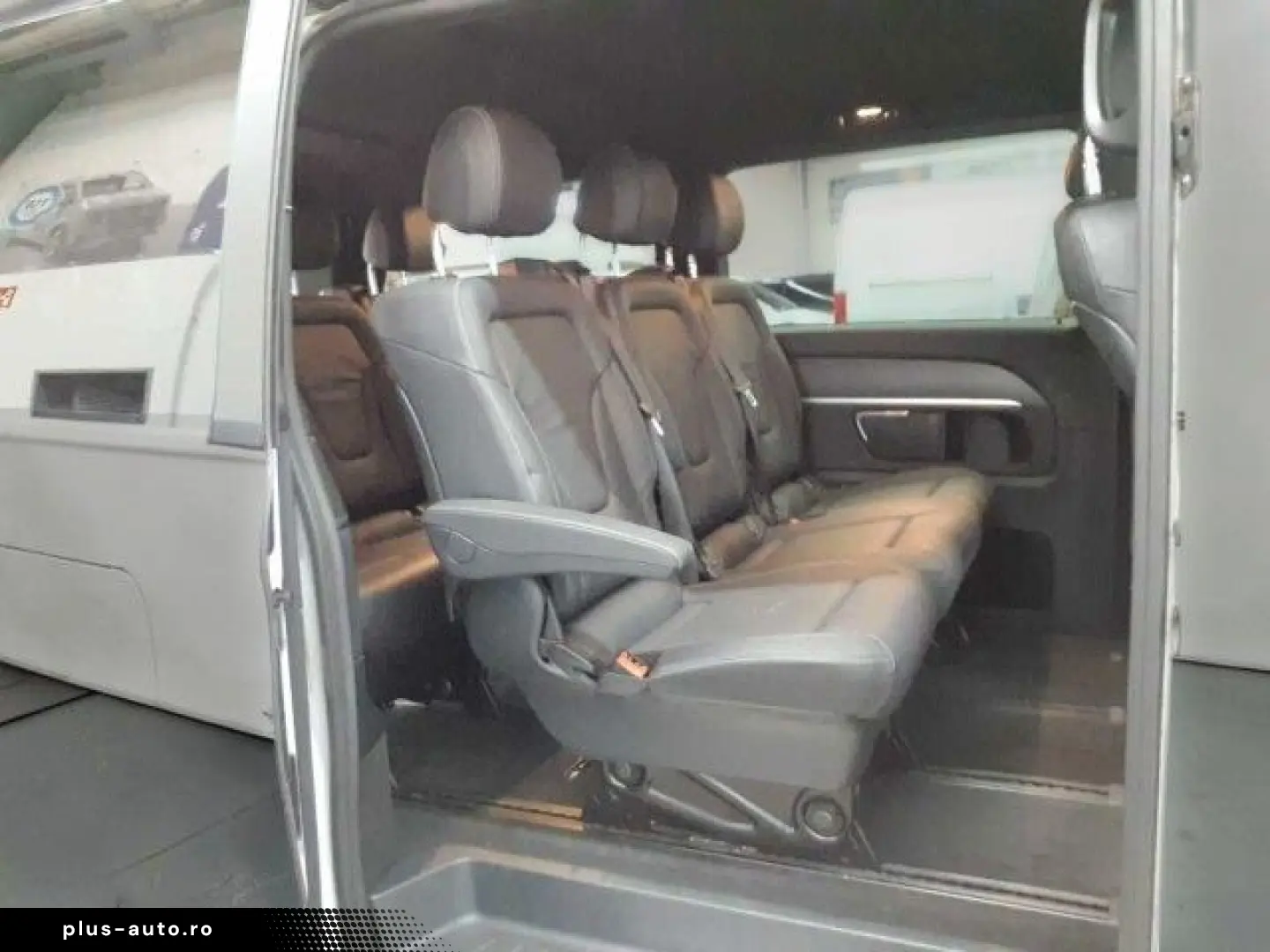 MERCEDES-BENZ V 300d 4M AMG LINE LANG AIRMATIC ACC 8-SITZE