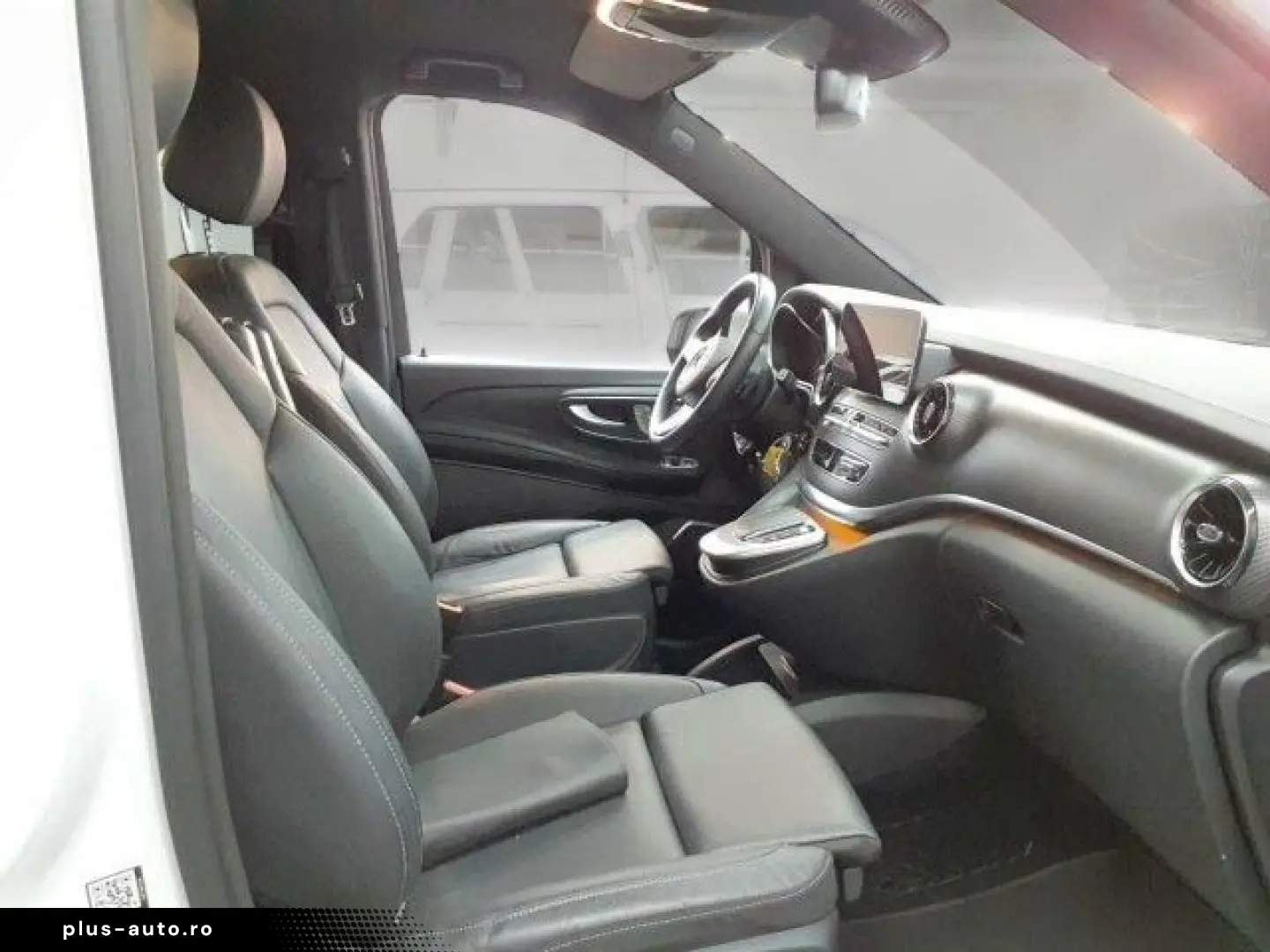 MERCEDES-BENZ V 300d 4M AMG LINE LANG AIRMATIC ACC 8-SITZE