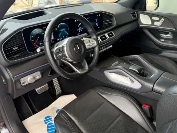 MERCEDES-BENZ GLE 400 D 4MATIC AMG PANO HEADUP SITZB…