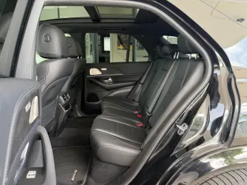 MERCEDES-BENZ GLE 400 D 4MATIC AMG PANO HEADUP SITZB…