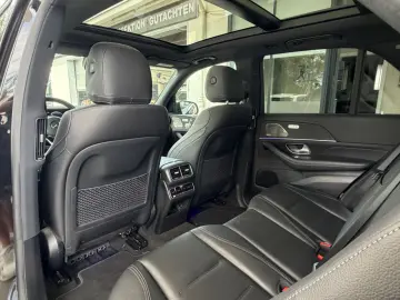 MERCEDES-BENZ GLE 400 D 4MATIC AMG PANO HEADUP SITZB…