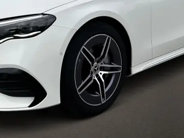 MERCEDES-BENZ E 450 d 4M AMG-Adv  Pano Burmester Dig…