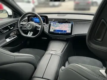 MERCEDES-BENZ E 450 d 4M AMG-Adv  Pano Burmester Dig…
