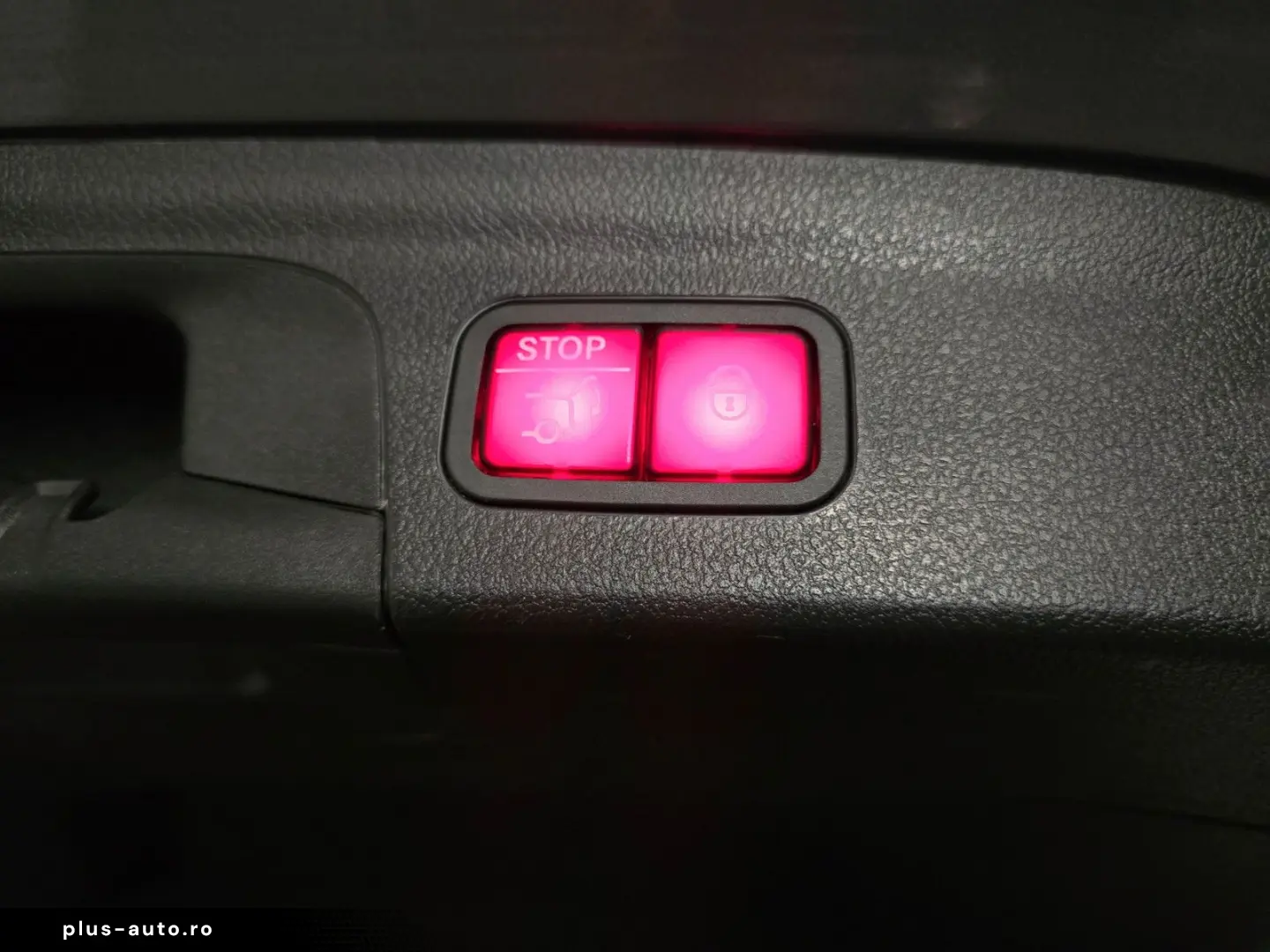 MERCEDES-BENZ GLE400d 4M AMG-LINE LED NAVI PANO AHK BURMEST