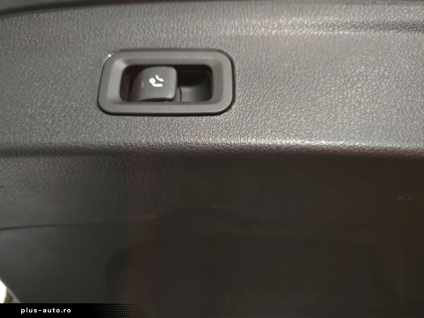 MERCEDES-BENZ GLE400d 4M AMG-LINE LED NAVI PANO AHK BURMEST