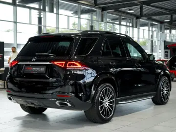 MERCEDES-BENZ GLE 400 d 4M AMG Line  1.HD  21  Pano BURM AHK