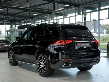 MERCEDES-BENZ GLE 400 d 4M AMG Line  1.HD  21  Pano BURM AHK