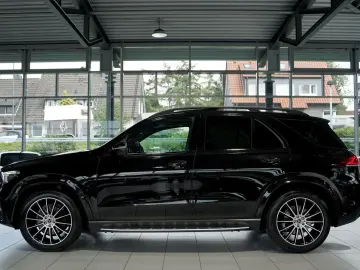 MERCEDES-BENZ GLE 400 d 4M AMG Line  1.HD  21  Pano BURM AHK