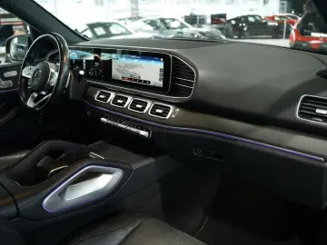 MERCEDES-BENZ GLE 400 d 4M AMG Line  1.HD  21  Pano BURM AHK