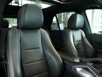 MERCEDES-BENZ GLE 400 d 4M AMG Line  1.HD  21  Pano BURM AHK
