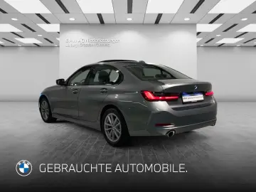 BMW 330i xDrive Limousine LiveCockpitProf Kamera