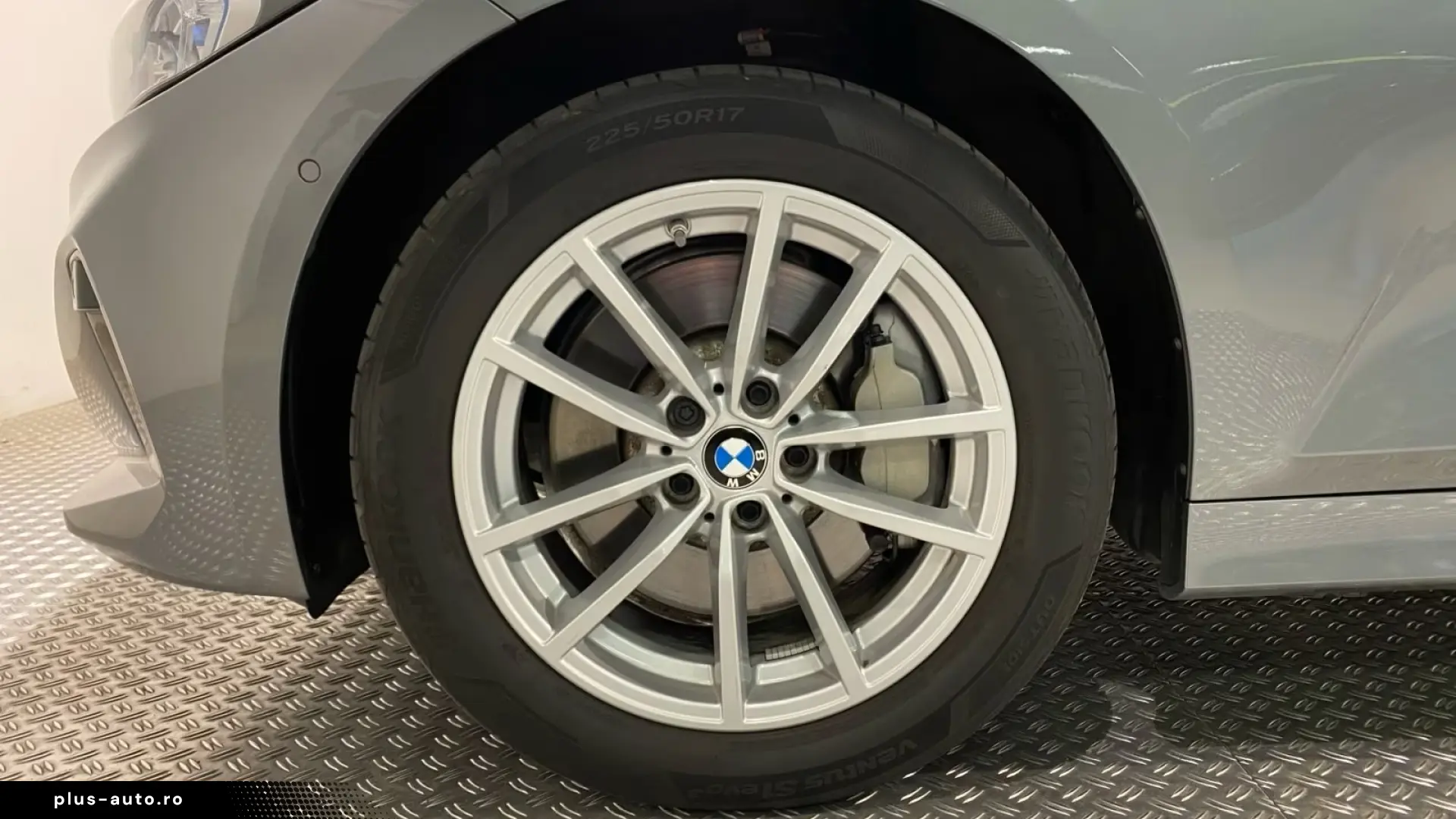 BMW 330i xDrive Limousine LiveCockpitProf Kamera